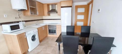 San Jorge Apartamento | Cosy Apartment in Castellón with Shared Pool, 55 sqm