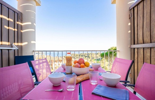 Le Dramont Apartamento | Hermoso apartamento para 4 personas con piscina, WIFI, TV, terraza y aparcamiento