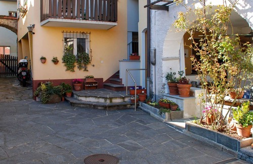 Losone Apartamento | Precioso apartamento para 2 personas con WIFI, TV, balcón, vista panorámica y aparcamiento