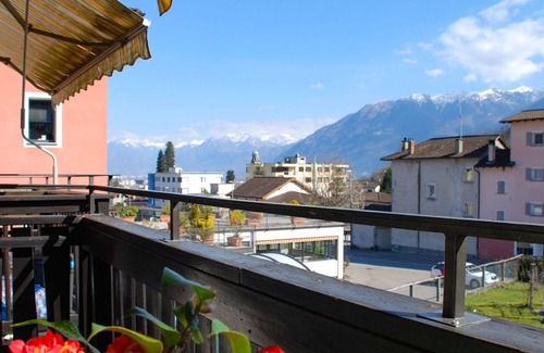 Losone Apartamento | Precioso apartamento para 2 personas con WIFI, TV, balcón, vista panorámica y aparcamiento