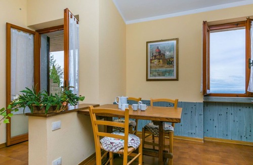 San Baronto Apartamento | Cosy apartment for 2 people with pool, WIFI, TV, terrace, pets allowed, panoramic view and parking