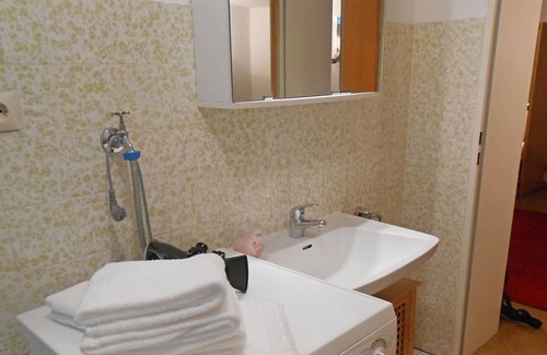 Brilon Apartamento | Hermoso apartamento para 2 personas con WIFI, TV, terraza y mascotas permitida