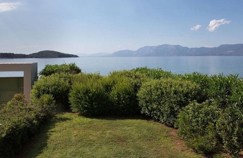 Chalcis Apartamento | Cosy apartment for 2 people with A/C, pool, TV, terrace and parking