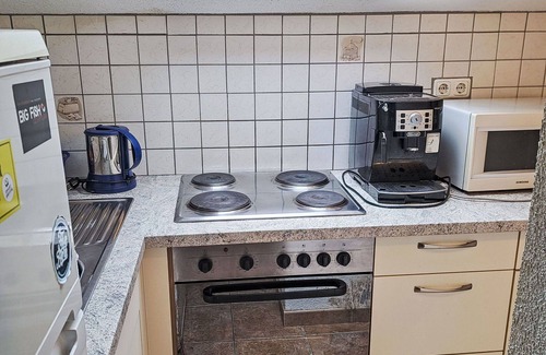Seewalchen am Attersee Apartamento | Precioso apartamento para 4 personas con WIFI, TV, patio, vista panorámica y aparcamiento