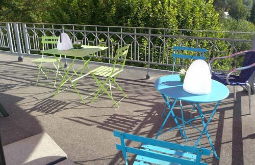 Tramelan Apartamento | Bonito apartamento para 4 personas con TV, patio, vista panorámica y aparcamiento