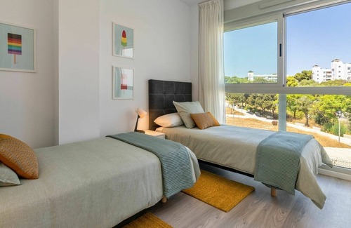 Carihuela Apartamento | Cosy apartment for 4 people with pool, WIFI, A/C, TV, terrace and parking