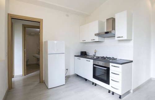 Meina Apartamento | Precioso apartamento para 4 personas con piscina, A/C, TV y aparcamiento