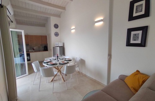 San Corrado di Fuori Apartamento | Precioso apartamento para 4 personas con WIFI, A/C, TV, terraza y aparcamiento