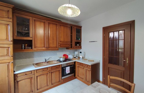 Stazzona Apartamento | Hermoso apartamento para 4 personas con WIFI, TV, balcón, mascotas permitida y aparcamiento