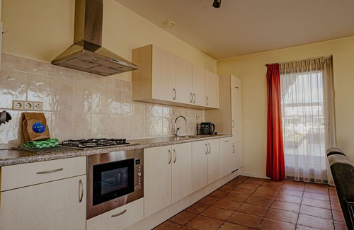 Municipality of Uitgeest Apartamento | Acogedor apartamento para 4 personas con WIFI, TV, terraza, mascotas permitida y aparcamiento