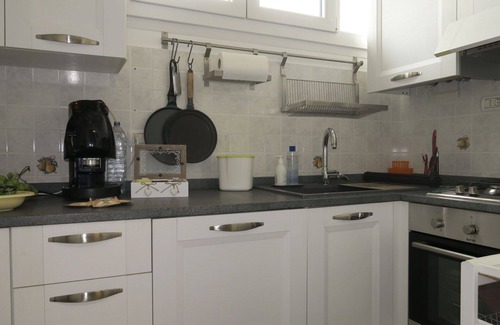 Savena Apartamento | Acogedor apartamento para 4 personas con WIFI, A/C, TV, balcón y aparcamiento