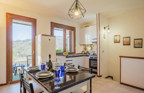 Pignone Apartamento | Bonito apartamento para 4 personas con piscina, WIFI, TV, terraza y aparcamiento