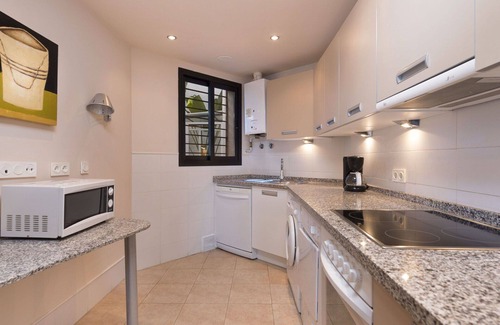 Torrox Costa Apartamento | Bonito apartamento con WIFI, A/C, piscina, TV, terraza, mascotas permitida y aparcamiento