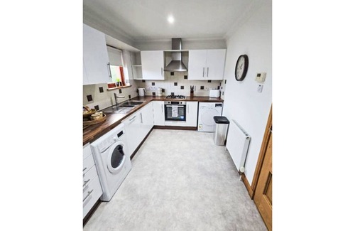 Forres Apartamento | Cosy apartment for 4 people with WIFI, TV and balcony