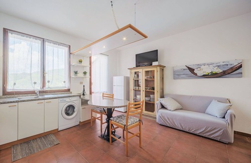Monterosso al Mare Apartamento | Hermoso apartamento para 5 personas con WIFI, piscina, terraza y aparcamiento