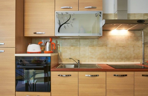 Colico Apartamento | Acogedor apartamento para 5 personas con jacuzzi, WIFI, TV, patio, mascotas permitida y aparcamiento