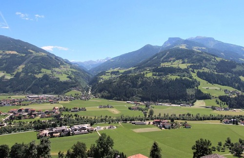 Zillertal Apartamento | Hermoso apartamento para 7 personas con WIFI, TV, balcón y aparcamiento