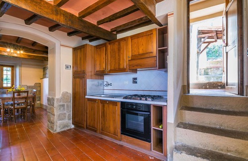 Bivio Pozzo Apartamento | Bonito apartamento para 7 personas con WIFI, piscina, TV, vista panorámica y aparcamiento