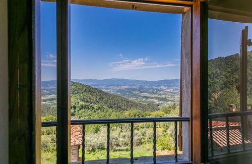 Bivio Pozzo Apartamento | Bonito apartamento para 7 personas con WIFI, piscina, TV, vista panorámica y aparcamiento