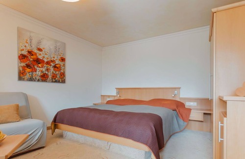 Bad Hofgastein Apartamento | Cosy apartment for 2 guests with WIFI, TV, balcony and parking