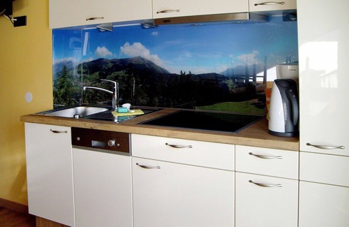 Prutz Apartamento | Precioso apartamento para 6 personas con WIFI, TV, terraza, mascotas permitida y aparcamiento