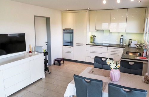 Reichenburg Apartamento | Acogedor apartamento para 2 personas con WIFI, TV, terraza y vista panorámica