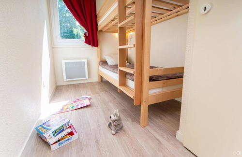 Saint-Colomban-des-Villards Apartamento | Cosy apartment for 4 guests with internet, terrace, pets allowed and parking