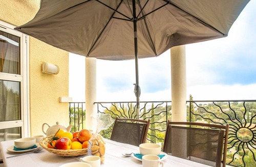 Le Dramont Apartamento | Cosy apartment for 4 people with pool, WIFI, TV and terrace