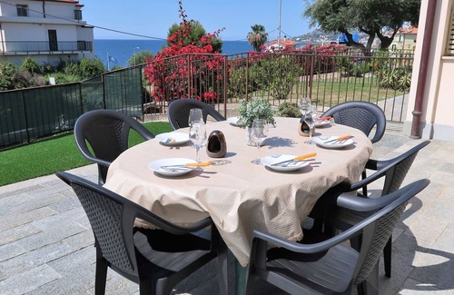 Riva Ligure Apartamento | Acogedor apartamento para 6 personas con WIFI, TV, terraza y aparcamiento