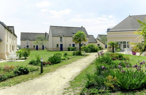 Azay-le-Rideau Casa | Hermoso apartamento en villa con piscina, WIFI, TV, terraza, mascotas permitida y aparcamiento