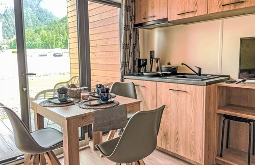 Fischbachau Casa | Hermoso apartamento en villa para 5 personas con A/C, TV, terraza, mascotas permitida y aparcamiento