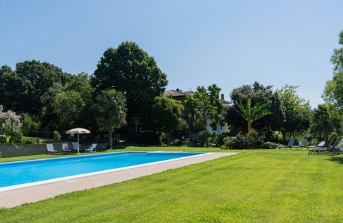 Bolsena Villa | Hermoso apartamento en villa para 12 personas con piscina, WIFI, TV, terraza y aparcamiento