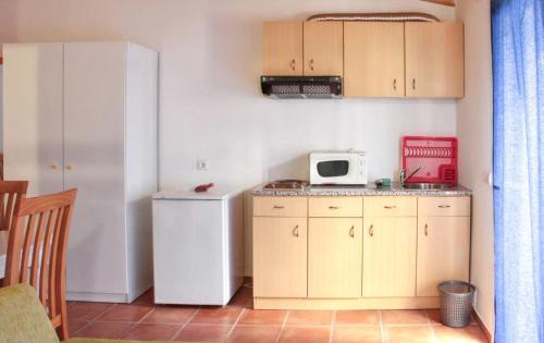 Burinhosa Apartamento | Cosy Apartment in Pataias with Shared Pool - 45 sqm