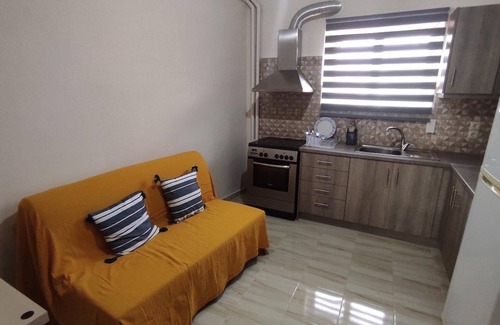 Amarinthos Apartamento | Cosy Apartment in Relaxed Neigboorhood