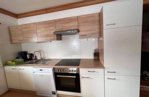 Piesendorf Villa | Precioso apartamento en villa para 5 personas con WIFI, TV, terraza y aparcamiento
