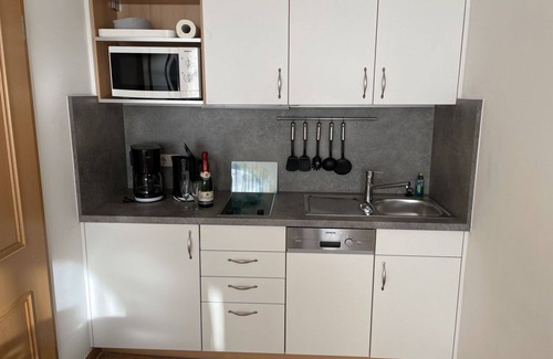 Sellin Villa | Acogedor apartamento en villa con WIFI, TV, terraza, mascotas permitida y aparcamiento