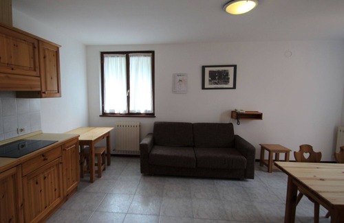 Ledro Apartamento | Hermoso apartamento con WIFI, piscina, TV, terraza, aparcamiento, cerca de Riva Del Garda