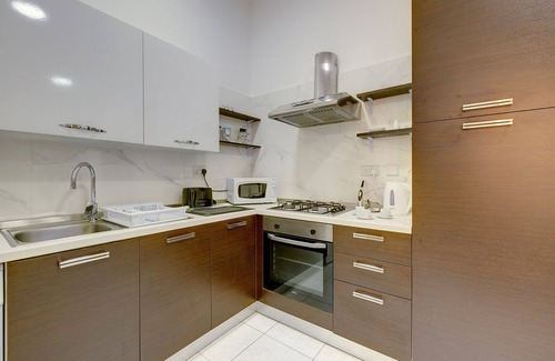 Gzira Apartamento | Cosy Apartment Steps From the Promenade