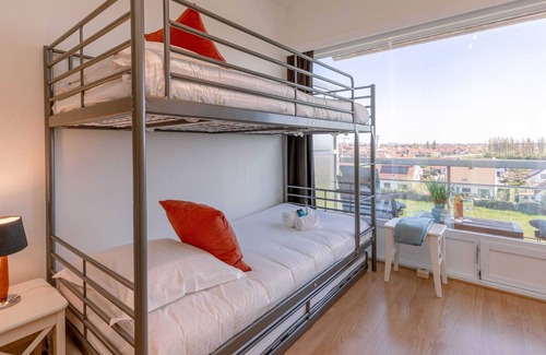 Duinbergen Apartamento | Cosy apartment with swimming pool at Laguna Beach