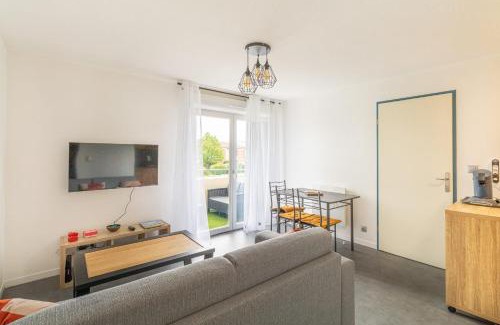 Lalande-Grand Selve Apartamento | Cosy apartment with pool