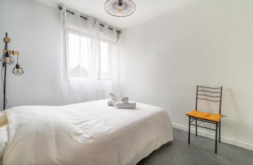 Lalande-Grand Selve Apartamento | Cosy apartment with pool