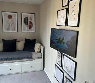 Vassall Cama Y Desayuno | Cosy bedroom in Luxury apartment