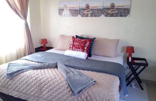 Emalahleni Casa | Cosy Beds Web