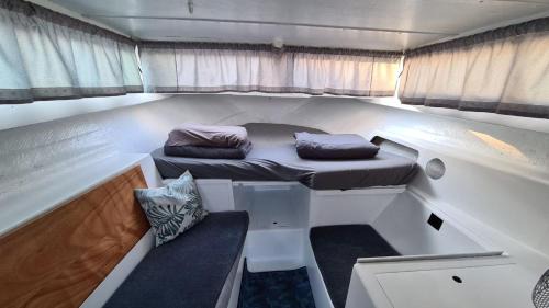 Sant Adria de Besos Alquiler De Eote | COSY BOAT FLAT at BARCELONA BEACH