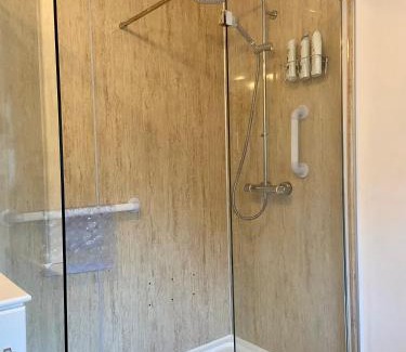 Bexhill-on-Sea Apartamento | Cosy bungalow Air con & Wi-fi