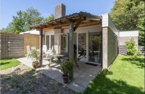 Sint Maartensvlotbrug Casa | Cosy bungalow on quiet resort near beach