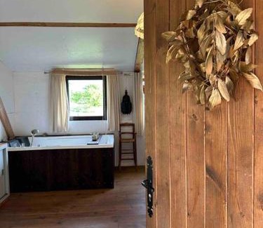 Mimizan Chalet De Esquí | Cosy Cabane Boise solaire, Balneo bath et toilette seche a la Ferme