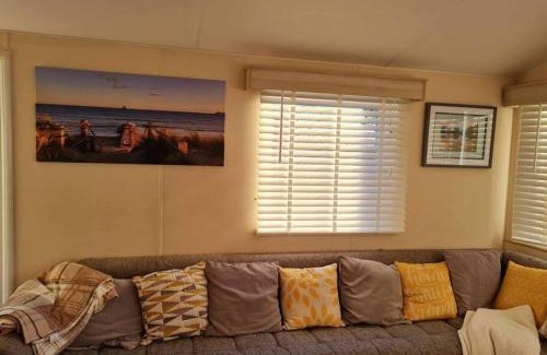 New Forest District Apartamento | Cosy cabin in Milford on Sea Full Passes included