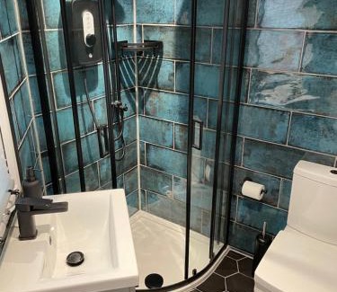 Bircotes Apartamento | Cosy cabin with private bathroom