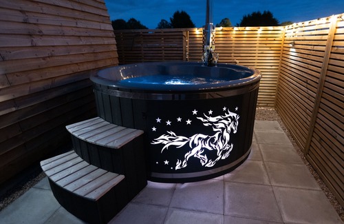 Collingham Cabina | Estándar-Hot Tub-Cabaña-Baño con ducha
